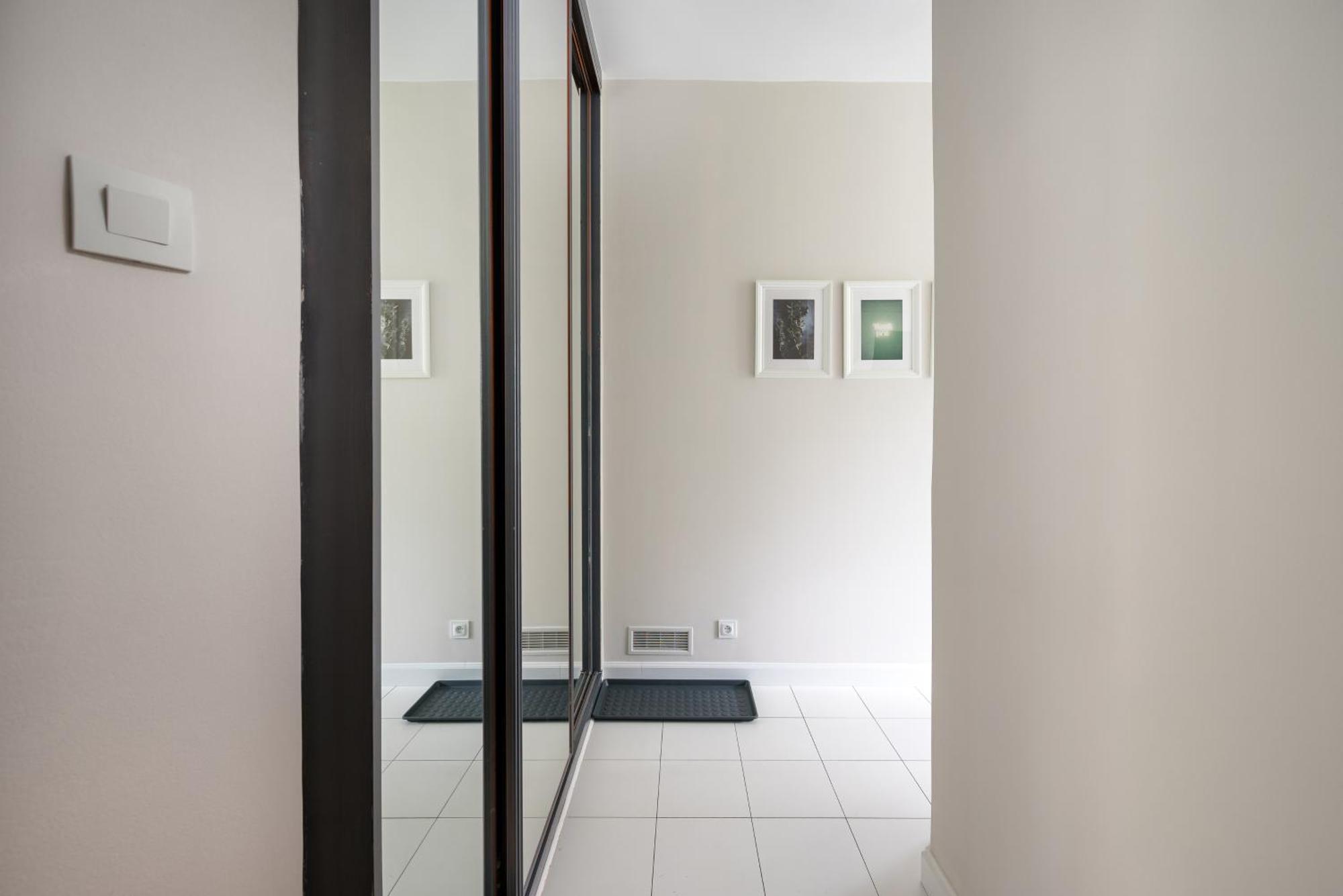 Wola Ratusz Homely Apartment วอร์ซอ ภายนอก รูปภาพ
