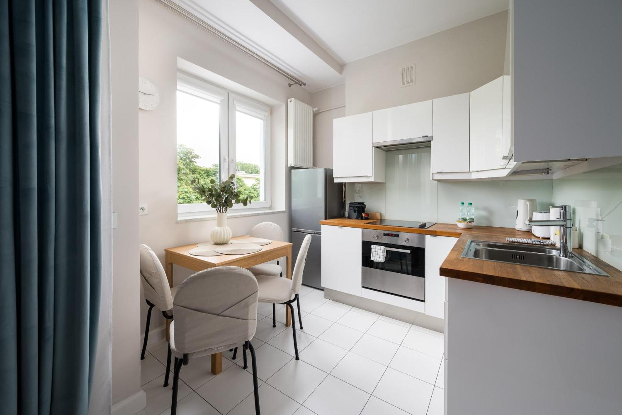Wola Ratusz Homely Apartment วอร์ซอ ภายนอก รูปภาพ