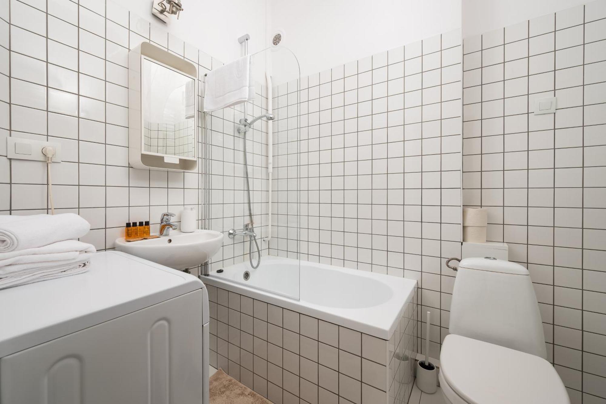 Wola Ratusz Homely Apartment วอร์ซอ ภายนอก รูปภาพ